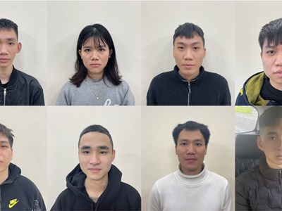 Khởi tố nhóm thanh niên mở tài khoản ngân hàng rửa tiền cho tội phạm