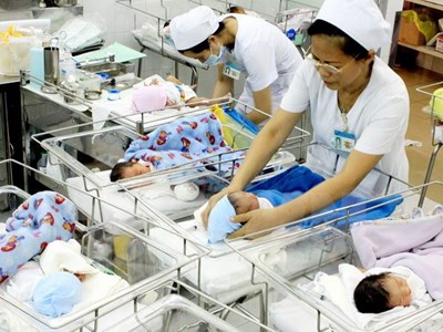 Từ 1.1.2027, phụ nữ ở tỉnh, thành phố có mức sinh dưới mức sinh thay thế được hỗ trợ tối thiểu 2 triệu đồng 