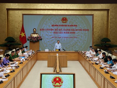 Đánh giá công khai, minh bạch, cân nhắc thận trọng, kỹ lưỡng từng trường hợp đề nghị đặc xá