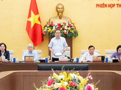 Khai mạc phiên họp thứ 3 của Ủy ban Thường vụ Quốc hội