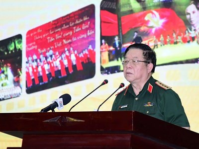 Đại tướng Nguyễn Trọng Nghĩa chủ trì gặp mặt đại biểu văn nghệ sĩ khu vực phía Nam