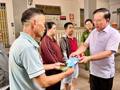 Lãnh đạo Đồng Nai thăm hỏi, hỗ trợ các nạn nhân vụ tai nạn giao thông đặc biệt nghiêm trọng