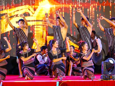 Sắc màu văn hóa - Khát vọng phát triển