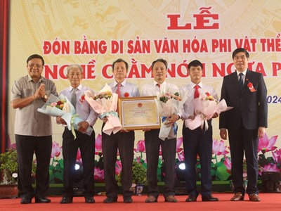 Bình Định đón bằng Di sản văn hóa phi vật thể quốc gia “Nghề chằm nón ngựa Phú Gia”