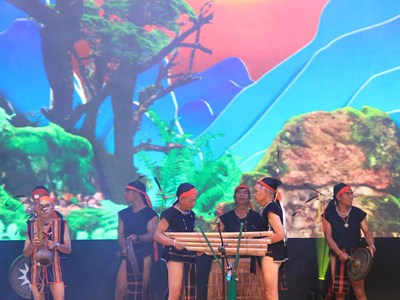 Người có uy tín bảo tồn văn hóa Ba Na Kriêm