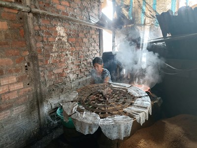 Vùng đất “trăm nghề” ở Bình Định tất bật vào vụ Tết