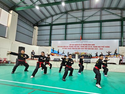 Gần 1.000 giáo viên tập huấn võ cổ truyền