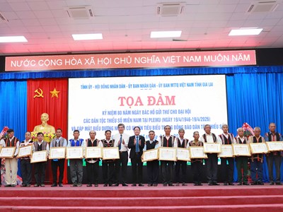 Gia Lai tôn vinh người có uy tín, tiêu biểu trong đồng bào dân tộc thiểu số