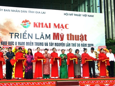 Triển lãm mỹ thuật khu vực V: Hội tụ sắc màu từ đại ngàn đến đại dương
