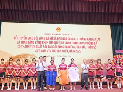 Chuyển giao đội bóng đá nữ Đăk Đoa sang CLB Hoàng Anh Gia Lai