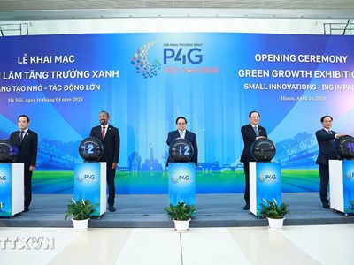 Khai mạc Triển lãm về Tăng trưởng Xanh