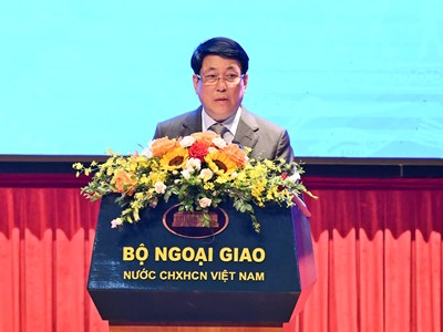 Chủ tịch nước dự hội thảo khoa học về vai trò của ngoại giao