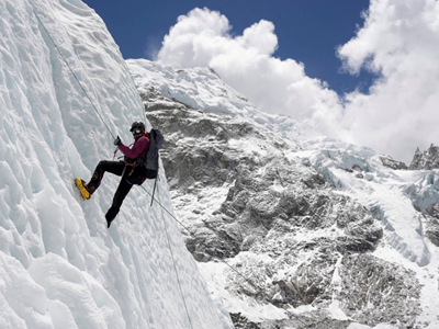 Nepal thúc đẩy phát triển du lịch bền vững và an toàn khi leo núi Everest 