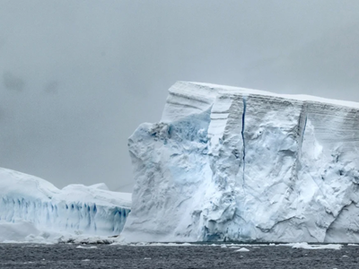 Tiên lượng về những tảng băng tan có thể gây “thảm hoạ” cho bờ biển