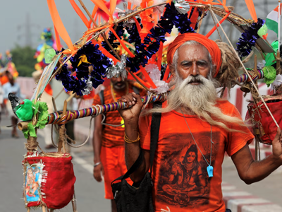 Hàng triệu tín đồ Hindu hành hương trong lễ hội Kanwar Yatra