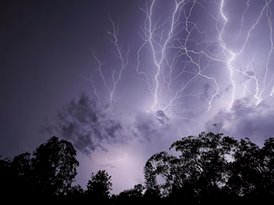 Phát hiện tia sét đánh bất ngờ dài gần 829 km