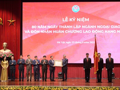 Đối ngoại, ngoại giao là cấu phần quan trọng trong thế trận bảo vệ Tổ quốc từ sớm, từ xa