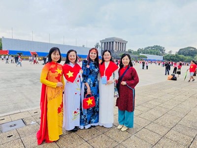 Kiều bào dành trọn tình yêu quê hương​ đất nước dịp Đại lễ Quốc khánh 2.9