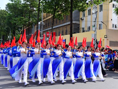 Đường phố ngập tràn khí thế diễu binh, diễu hành kỷ niệm 80 năm Quốc khánh 