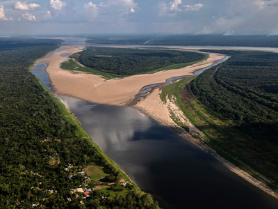 Vòng tuần hoàn nước toàn cầu ngày càng “bất thường và cực đoan“