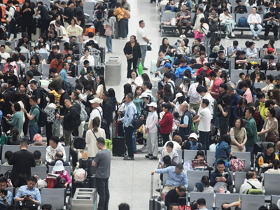  Trung Quốc bùng nổ du lịch trong và ngoài nước dịp 'Siêu tuần lễ vàng'