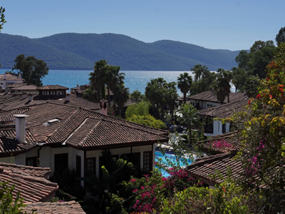 Có một ngôi làng Địa Trung Hải đẹp như tranh vẽ