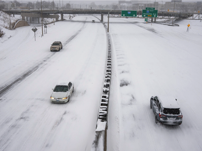 Mỹ đối mặt với lốc xoáy và gió mạnh tấn công nhiều khu vực