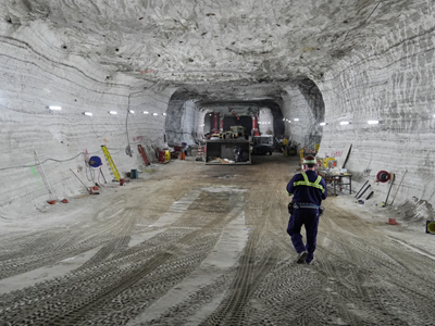 Mỏ muối khổng lồ ẩn sâu dưới hồ Erie