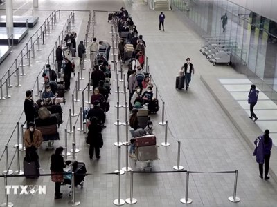Hàng nghìn chuyến bay bị huỷ do sự cố kiểm soát không lưu tại Anh