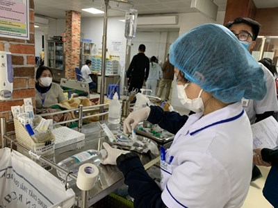 2 người tử vong, 15 người nhập viện sau bữa tiệc: Khẩn trương điều tra nguyên nhân