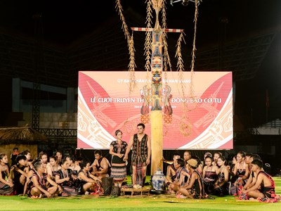 Lễ cưới của đồng bào Cơ Tu ở Quảng Nam