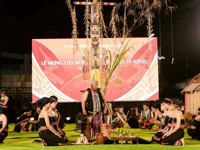 Bảo tồn, phát huy văn hóa truyền thống của đồng bào gắn với phát triển du lịch bền vững