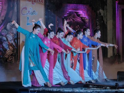“Hội An- Sắc màu của Lụa” hưởng ứng Lễ hội Áo dài Đà Nẵng 