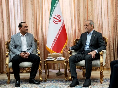 “Quả bóng” sang sân Mỹ: Iran chấp nhận bản ghi nhớ 14 điểm, ông Trump sẽ xuống nước hay tung đòn mới?