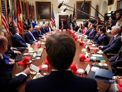 Ông Trump giữ “lá bài cuối cùng” trong thỏa thuận với Iran: Đó là gì?