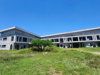 Trước thời điểm sáp nhập, vẫn còn nhiều công trình dang dở do thiếu vốn