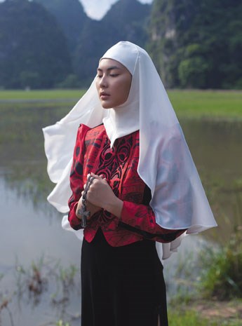 Thiếu nữ bí ẩn - Anh 1