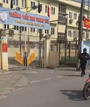 Cảnh giác với nhóm người 
