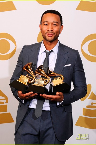 Huyền thoại âm nhạc Mỹ John Legend sắp đến Việt Nam biểu diễn tại Lễ trao giải VinFuture? - Anh 2