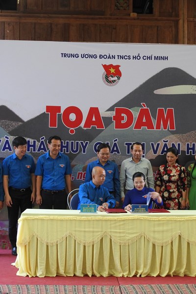 Tọa đàm Bảo tồn và phát huy giá trị văn hóa vùng biên - Anh 4