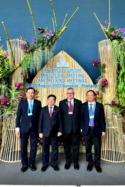 Du lịch APEC mở - kết nối - cân bằng - Anh 5