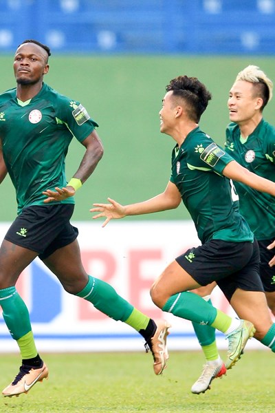 Vòng 4 V.League 1-2023: CLB Hà Nội chia điểm, TP.HCM bất ngờ thắng trận - Anh 2
