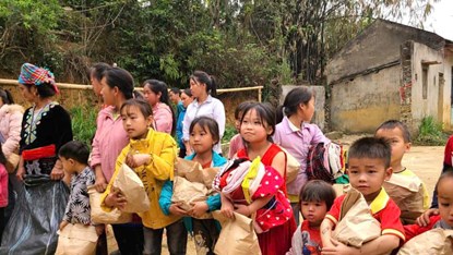 Từ thiện không chỉ là cho đi bên ngoài, mà còn phải bắt đầu từ chính ngôi nhà của mình