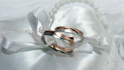 Hôn nhân xa cách do học vấn khác biệt: Cần chủ động bù đắp 