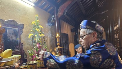 Tri ân “ông tổ” ca Huế Ưng Bình Thúc Giạ Thị