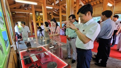 Trưng bày nhiều tư liệu quý về “Hòa Mỹ - Nơi in dấu sử vàng”