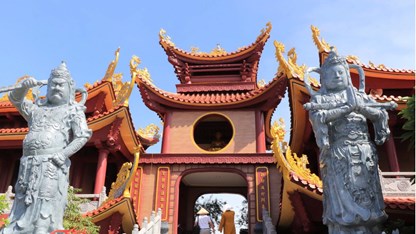 Chùa Bầu – Cổ tự linh thiêng trên thế “đầu rồng“