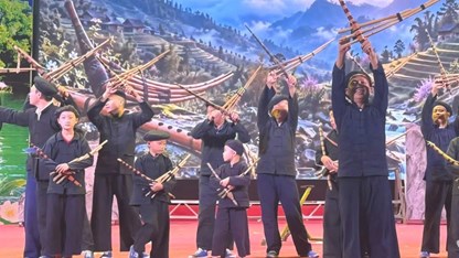 Thái Nguyên góp sắc màu văn hóa Mông tại Điện Biên