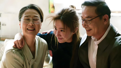 Một bi kịch vẫn âm thầm diễn ra ở nhiều gia đình: Vì sao ta hòa nhã với người ngoài nhưng lại cáu gắt với cha mẹ?