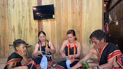 Từ gia phong đến đô thị văn minh